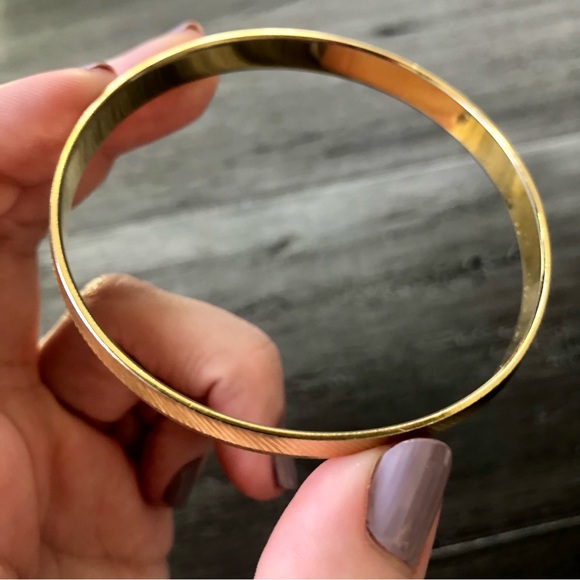 Vintage 80's Monet Brass Etched Bangle Bracelet - Picture 4 of 6